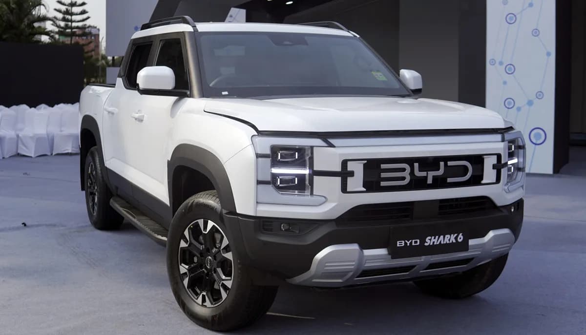 BYD Shark 6