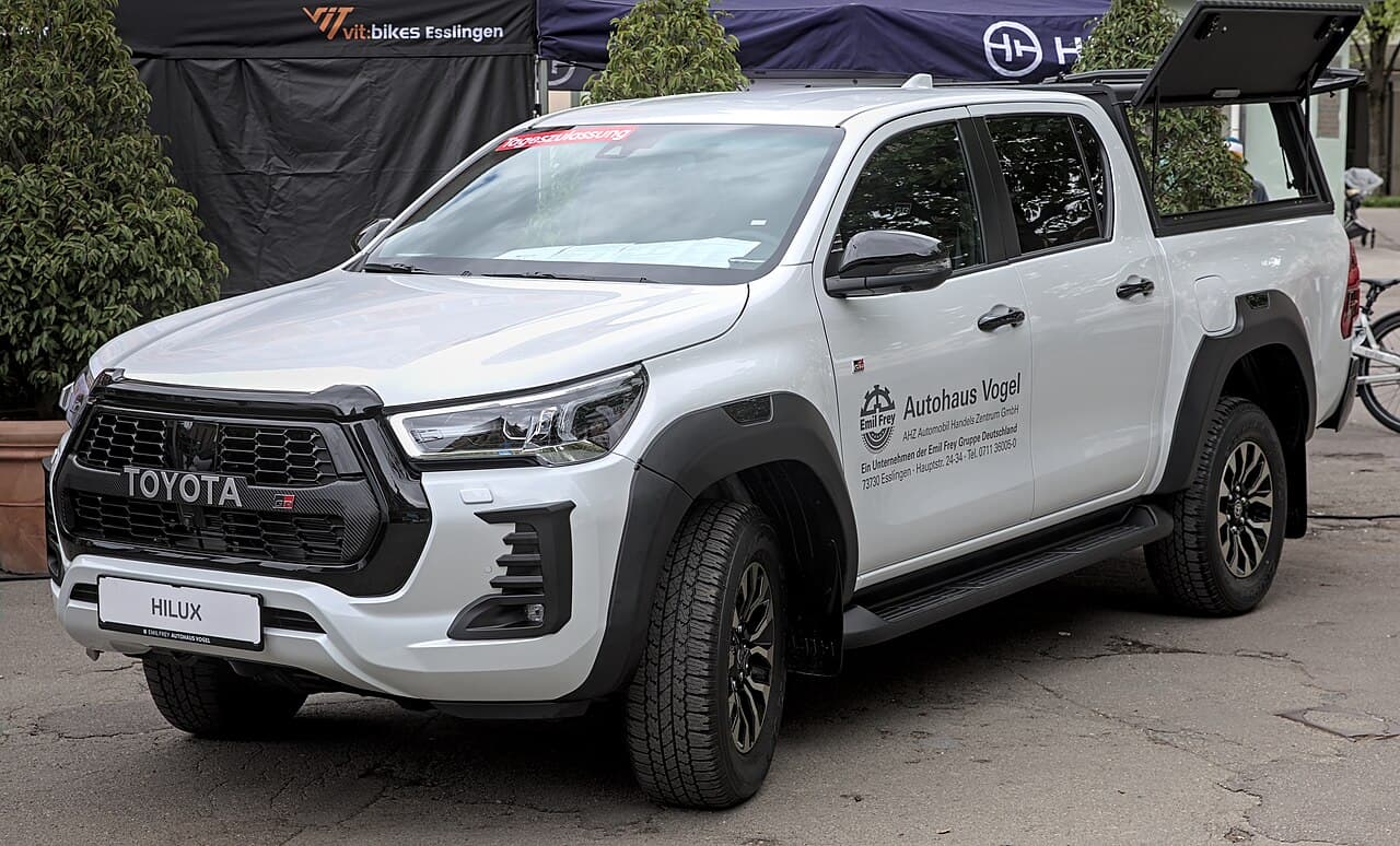 2026 Toyota Hilux Facelift vs Isuzu D-Max V-Cross: A Comparative Insight for India and Nepal