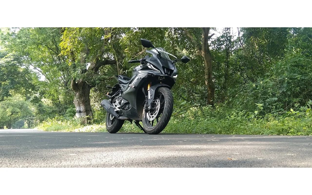 Yamaha R15 V4