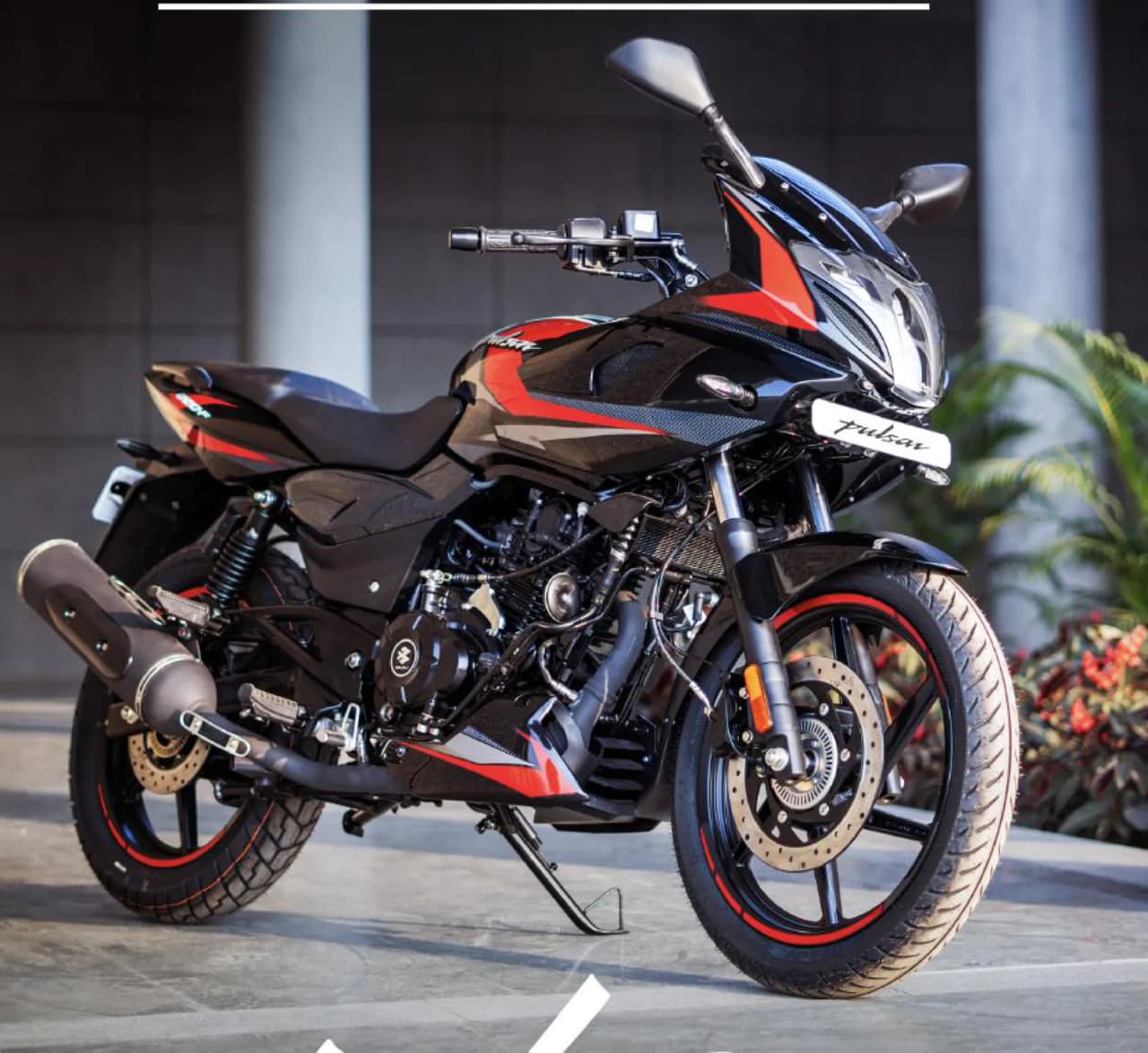 Bajaj Pulsar 220F